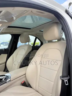 Mercedes-Benz C300 2021 White