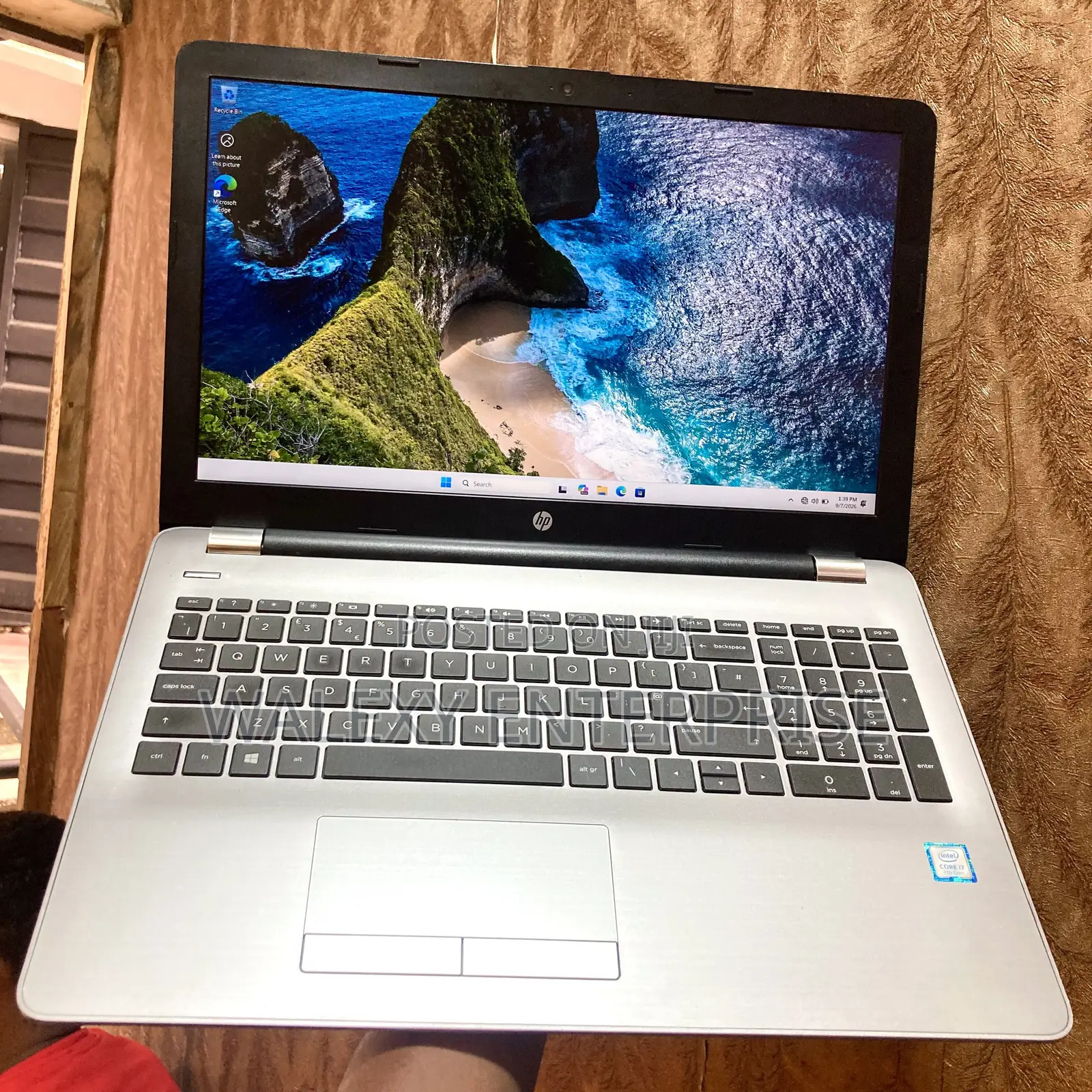 Laptop HP 250 G6 8GB Intel Core i7 SSD 256GB