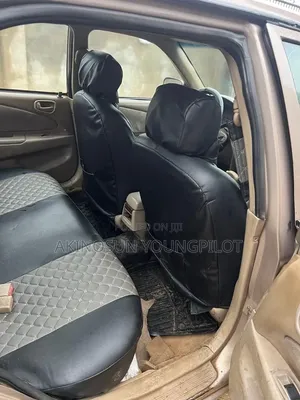 Toyota Corolla 2000 Gold