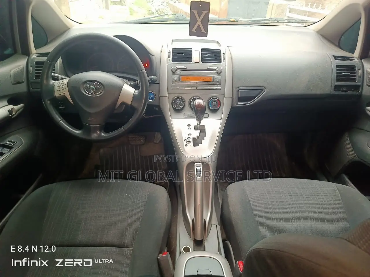 Toyota Auris 2009 Silver