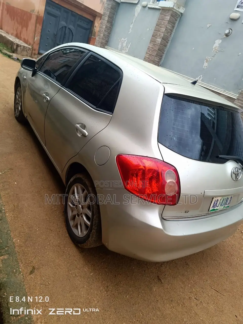 Toyota Auris 2009 Silver
