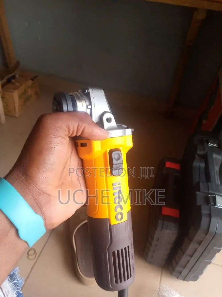 Ingco Angle Grinder