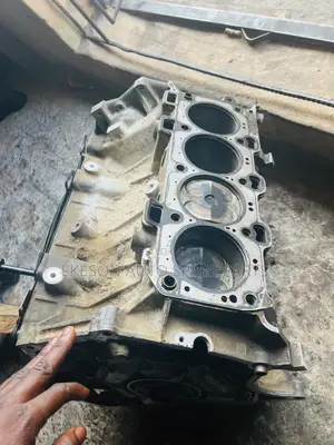 Direct Tokunbo Half Engine/Block for Ford Mustang 5.0,f-150 5.0 V8