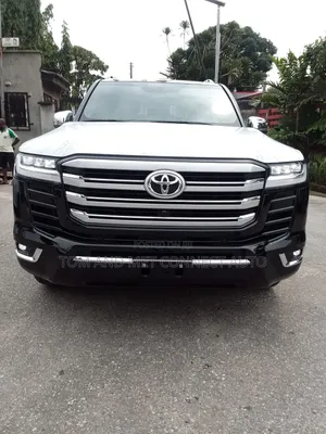 New Toyota Land Cruiser LC300 2025 Black