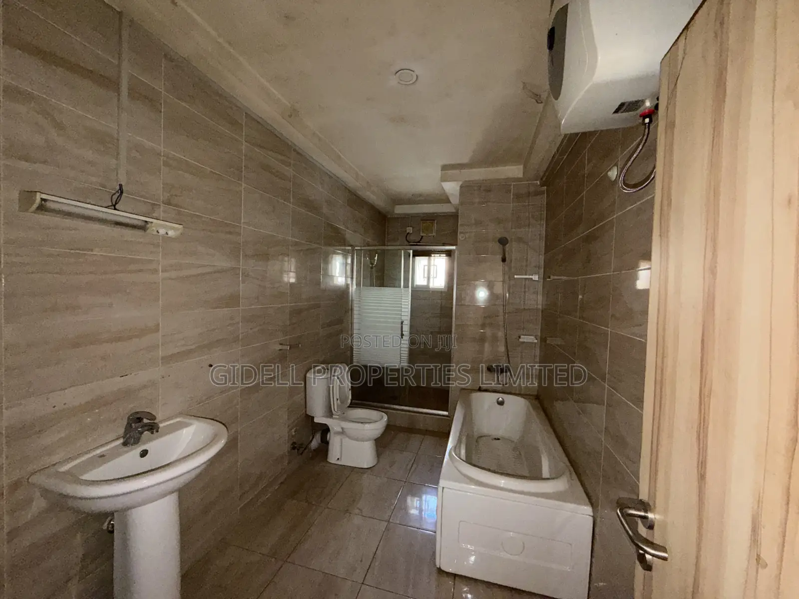 4bdrm Duplex in Wuse 2 for rent