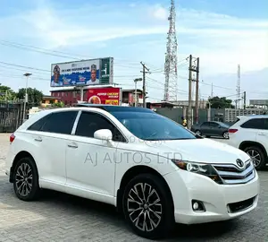 Toyota Venza 2010 White