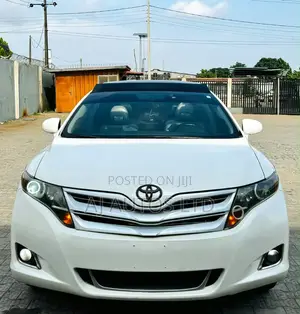 Toyota Venza 2010 White