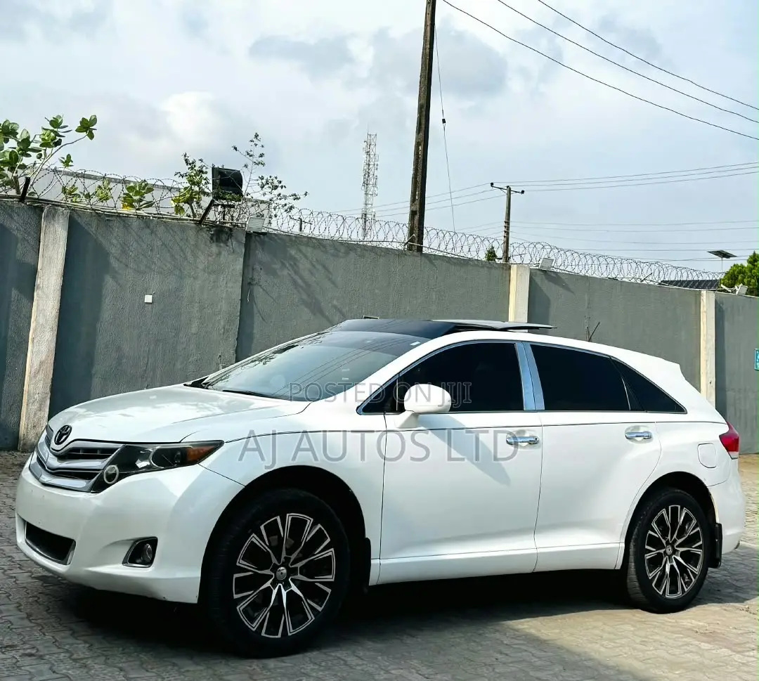 Toyota Venza 2010 White