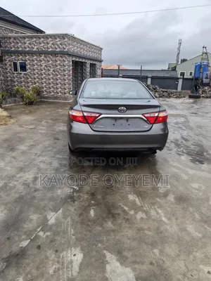 Toyota Camry 2016 Gray