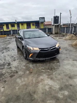 Toyota Camry 2016 Gray