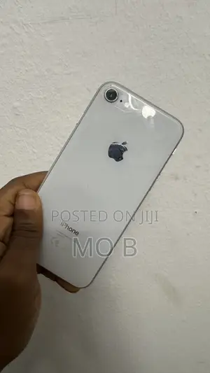 Apple iPhone 8 64 GB White