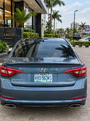 Hyundai Sonata SE 4dr Sedan (2.4L 4cyl 6A) 2015 Blue