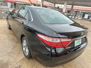 Toyota Camry SE 4dr Sedan (2.5L 4cyl 6A) 2015 Black