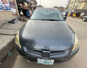 Honda Accord 2005 Gray
