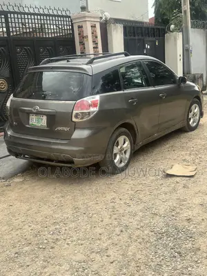 Toyota Matrix XRS Hatchback FWD (1.8L 4cyl 6M) 2006 Gray