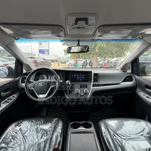 Toyota Sienna 2017 White