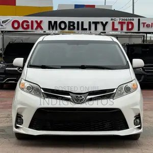 Toyota Sienna 2017 White