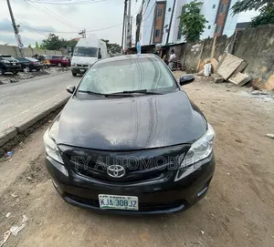 Toyota Corolla 2011 Gray