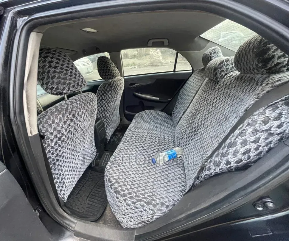 Toyota Corolla 2011 Gray
