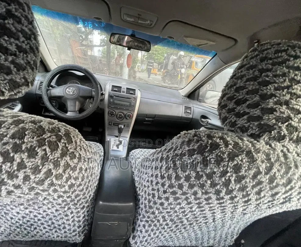 Toyota Corolla 2011 Gray