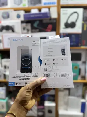 Kuzoom Borderless Clear Screen Protector for iPhone 18 Pro Max /18 Pro