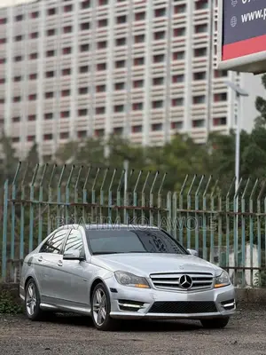 Mercedes-Benz C300 Sport 4Matic Sedan AWD (3.0L 6cyl 7A) 2012 Silver