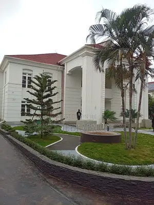 5bdrm Duplex in Apo District for sale