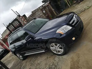Mercedes-Benz GLK-Class 2010 Blue