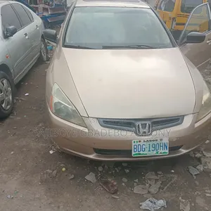 Honda Accord Automatic 2005 Gold