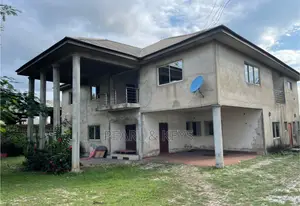7bdrm House in Calabar for sale