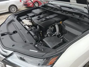 Lexus LX 600 2023 White
