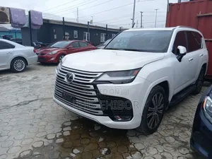 Lexus LX 600 2023 White