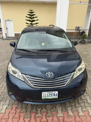 Toyota Sienna 7 Passenger 2011 Blue