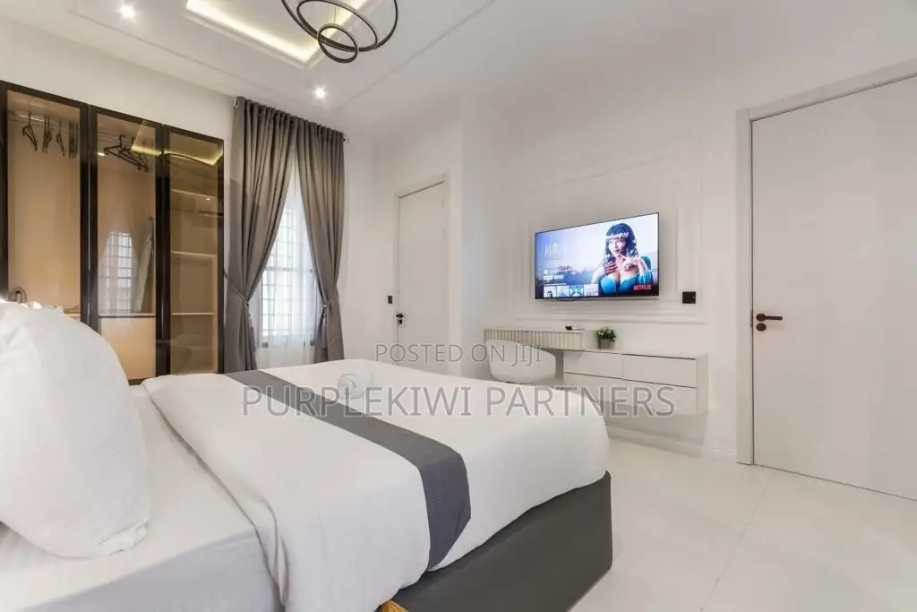 One Bedroom Apartment
