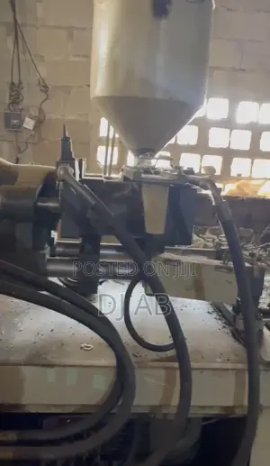 Injection Machine 150 Ton