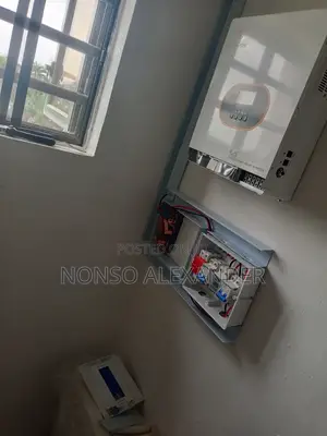 Solar Inverter Installer