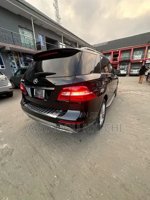 Mercedes-Benz M Class ML350 4MATIC 4dr SUV AWD (3.5L 6cyl 7A) 2015