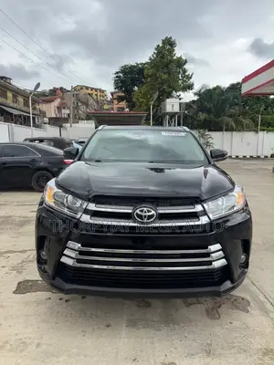 Toyota Highlander Limited Platinum 4x4 V6 (3.5L 6cyl 8A) 2017 Black
