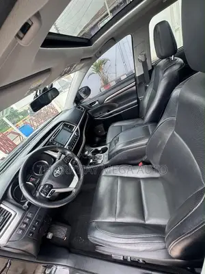 Toyota Highlander Limited Platinum 4x4 V6 (3.5L 6cyl 8A) 2017 Black