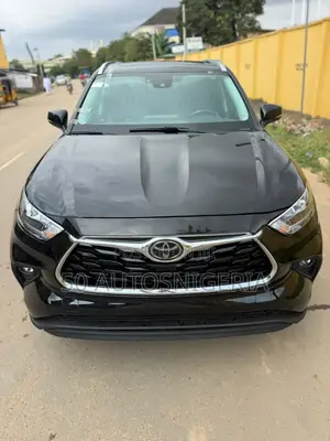 Toyota Highlander XLE 2021 Black