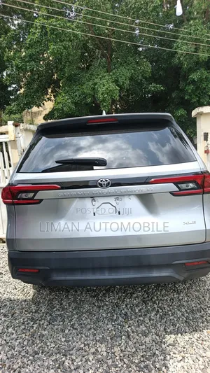 Toyota Highlander XSE AWD 2026 Silver