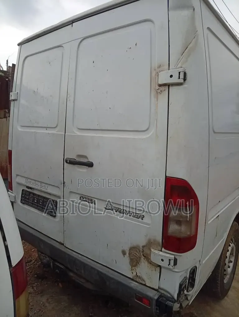 Mercedes-Benz Sprinter 1998 White