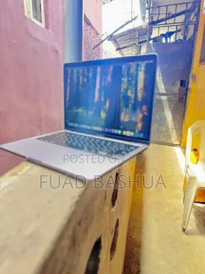 Laptop Apple MacBook Pro 2020 8GB Intel Core i5 SSD 256GB