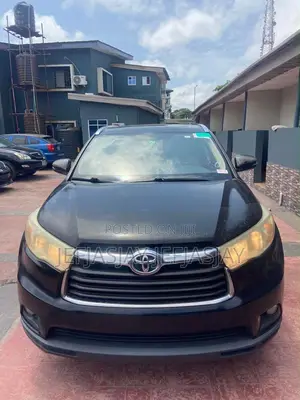 Toyota Highlander XLE 4dr SUV AWD (3.5L 6cyl 6A) 2014 Black