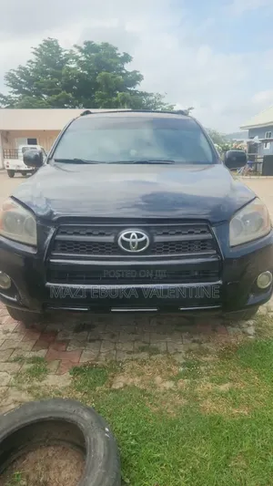 Toyota RAV4 2010 Green