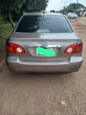 Toyota Corolla 2004 Brown