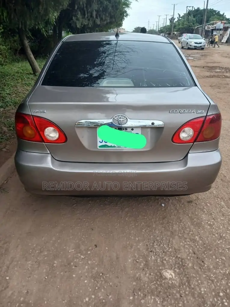 Toyota Corolla 2004 Brown