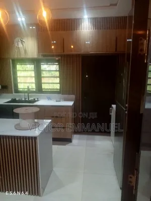 3bdrm Condo in Palm Villa Estate, Benin City for sale