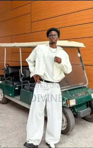 August Visum White Long-Sleeve Button-Up Shirt Look