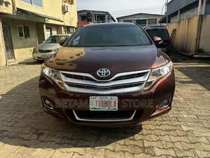 Toyota Venza 2010 Brown